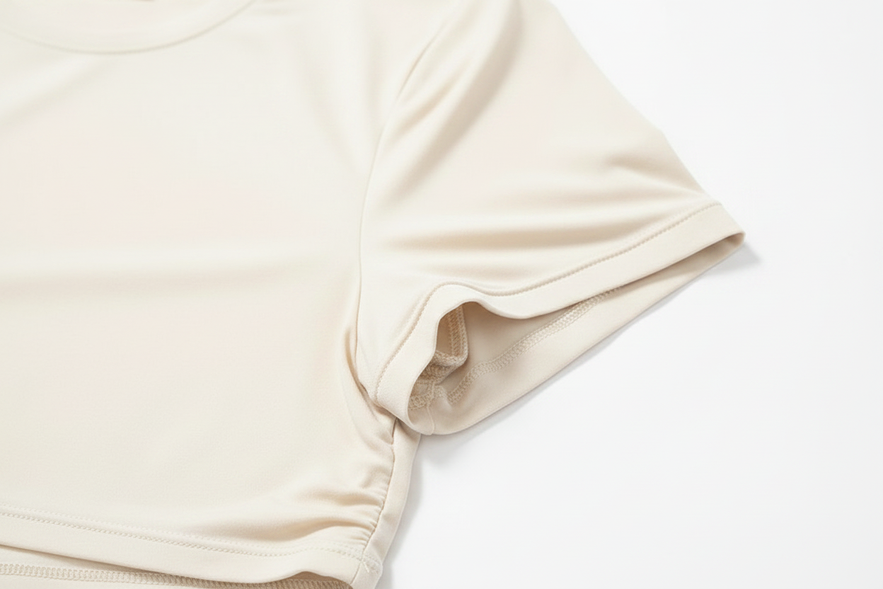 Off-white crop tee sleeve detail